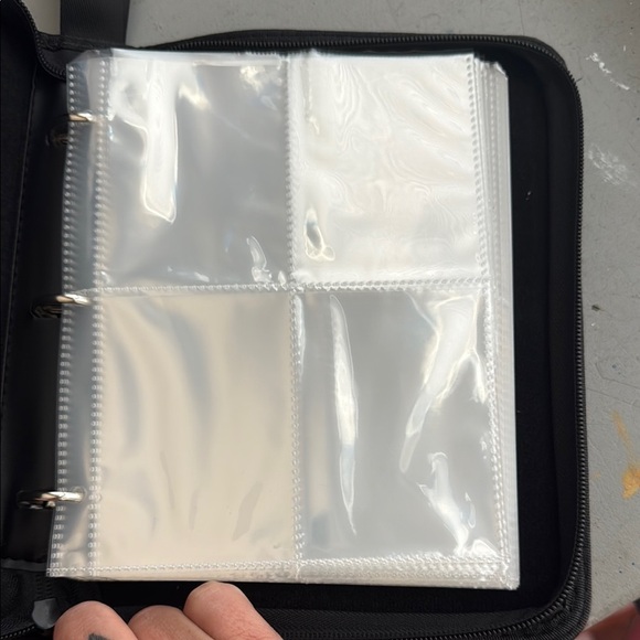 Football Trading Card Zippered Binder w/50 inserts - Picture 3 of 3